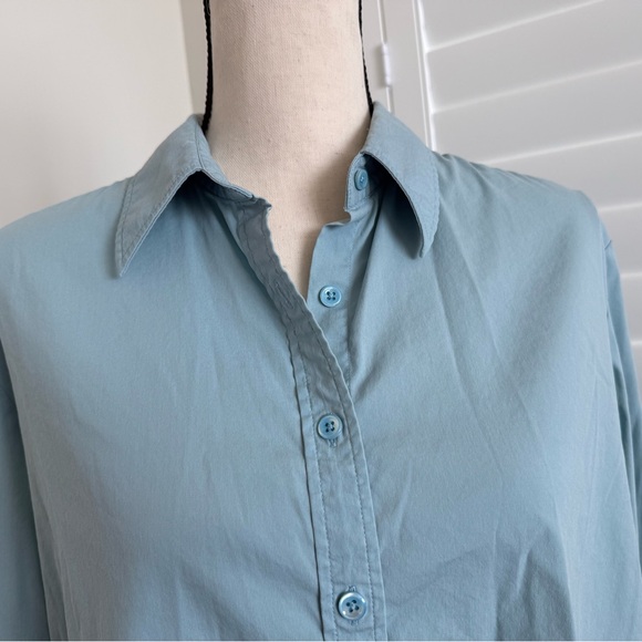 Faconnable Ladies Sky Blue Button Down Shirt. Designed in France. Size XL. - Picture 3 of 13